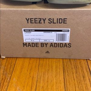 Yeezy slide Resin